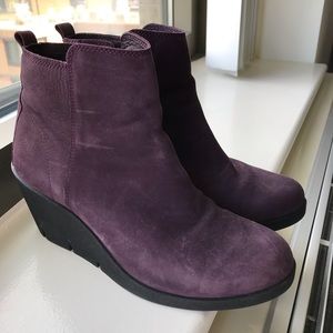 Ecco Bella wedge boot size 9 (39 eu) purple suede